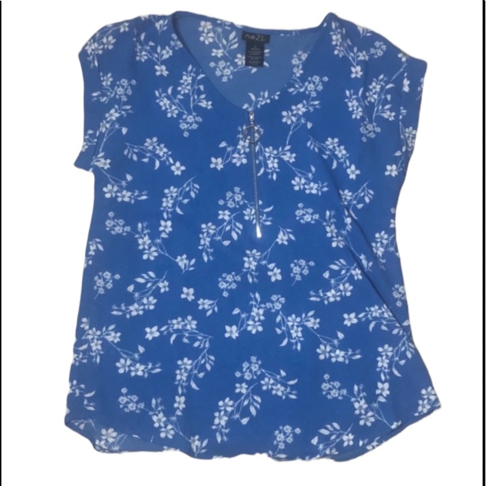 Rue21 Blue flower top small